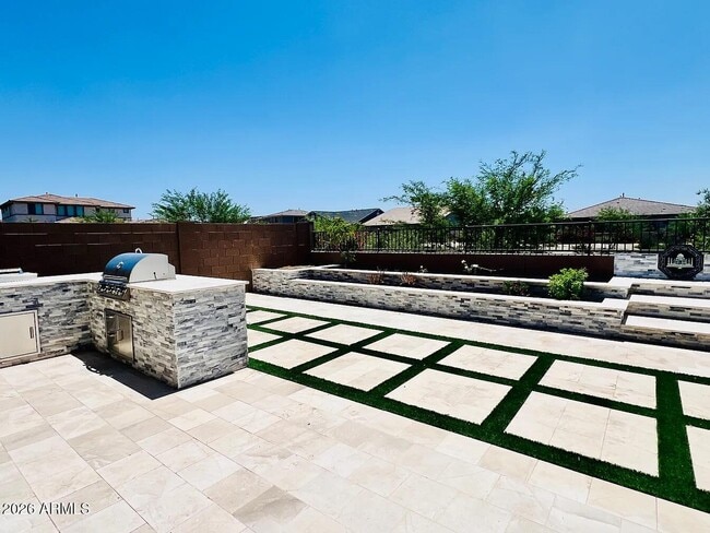 Building Photo - 8513 W Rancho Dr