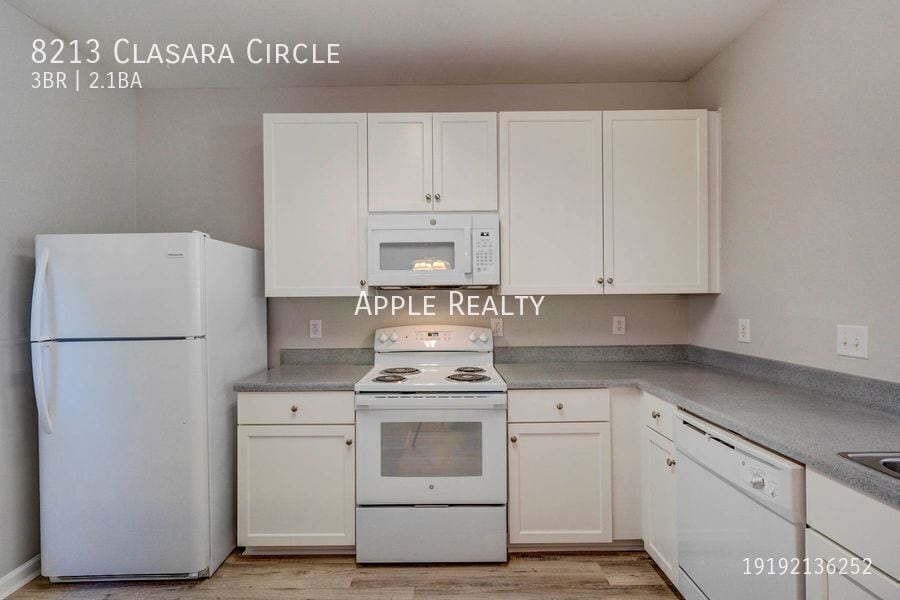 Building Photo - 8213 Clasara Cir