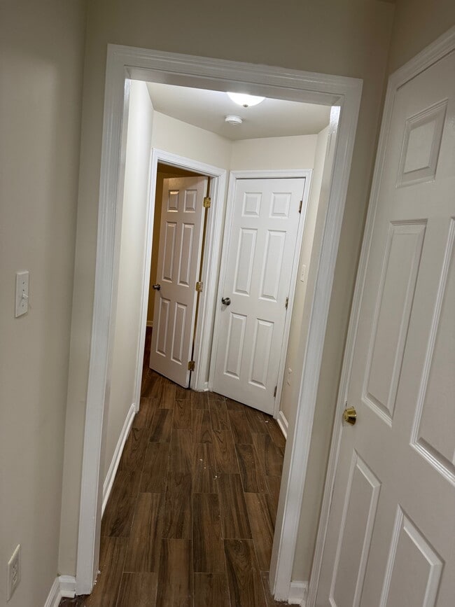 Building Photo - 3391 Vineland Pl