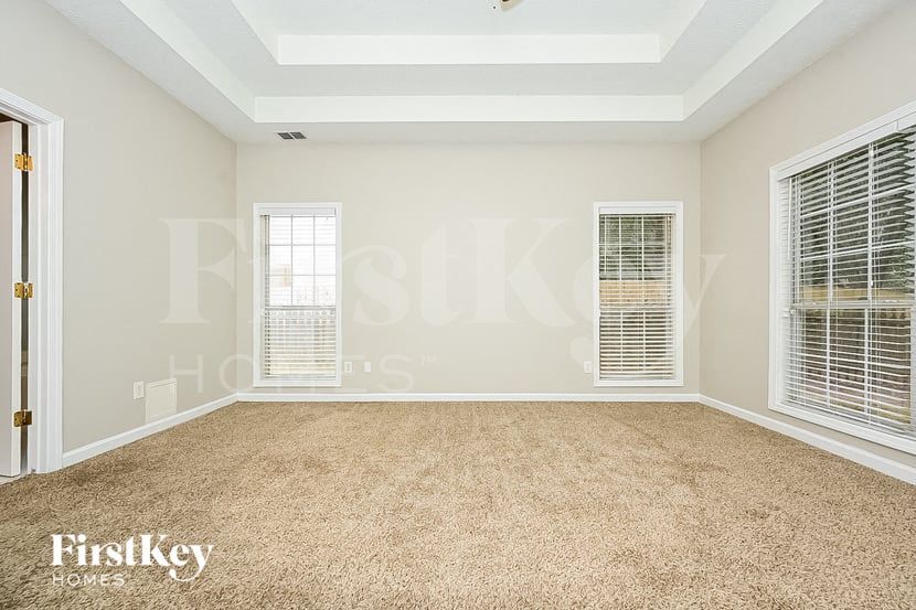 Building Photo - 115 Willow Hill Ln