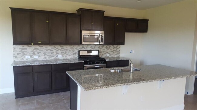 Building Photo - 9404 Hunter Ln