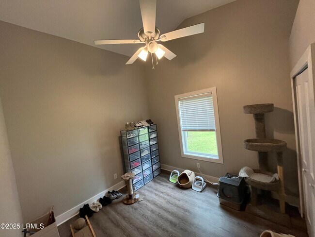 Building Photo - 52 Canopy Ln