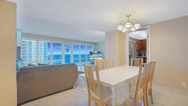 Building Photo - 4100 Galt Ocean Dr