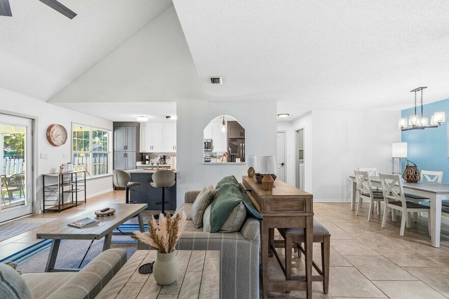 Building Photo - 5111 Keystone Dr