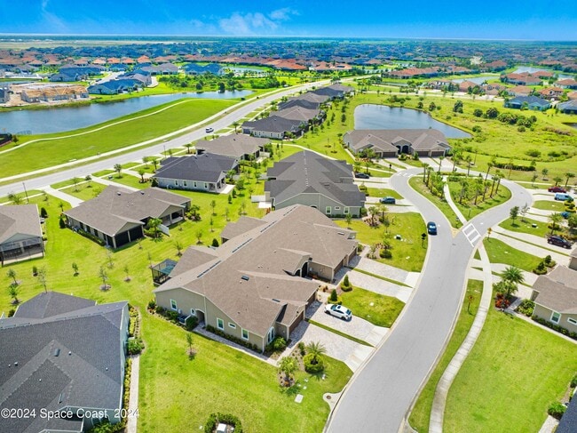 Building Photo - 8483 Loren Cove Dr