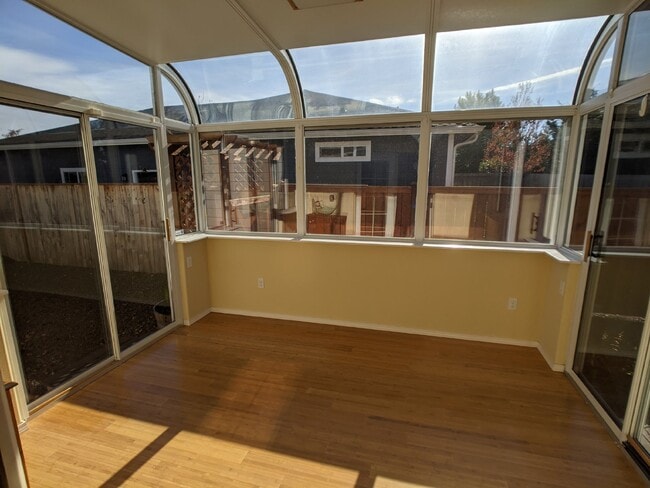 Building Photo - 3 bed 2 bath in Sequim