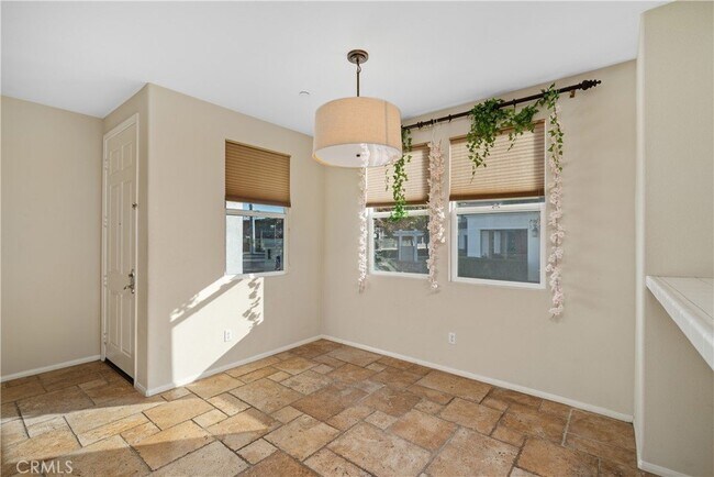 Building Photo - 534 N Cabernet Dr