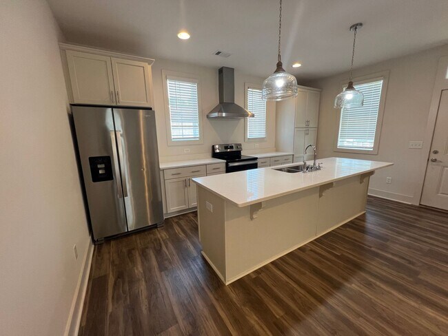 Building Photo - 547 N Ross St