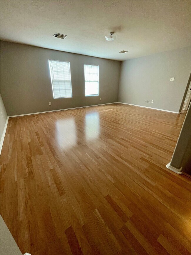 Building Photo - 16822 Perryton Ln
