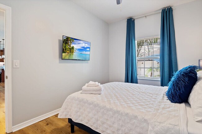 Building Photo - 4 Susan Pl