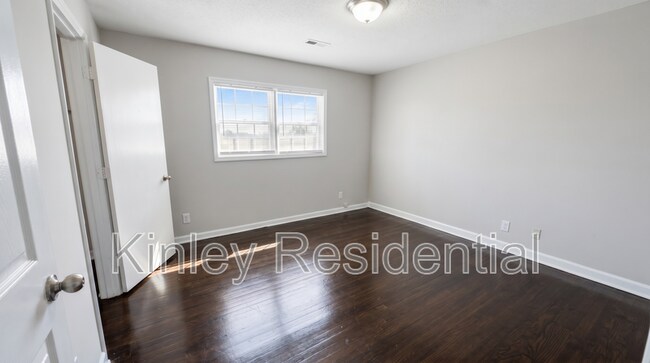 Building Photo - 613 Key St