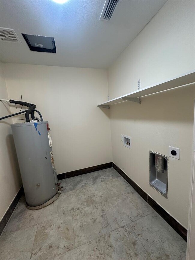 Building Photo - 170 Interstate Dr