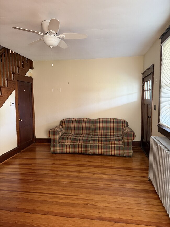 Building Photo - 405 Lee Pl