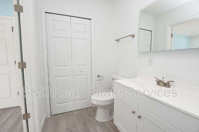 Building Photo - 3032 Spirit Lake Dr