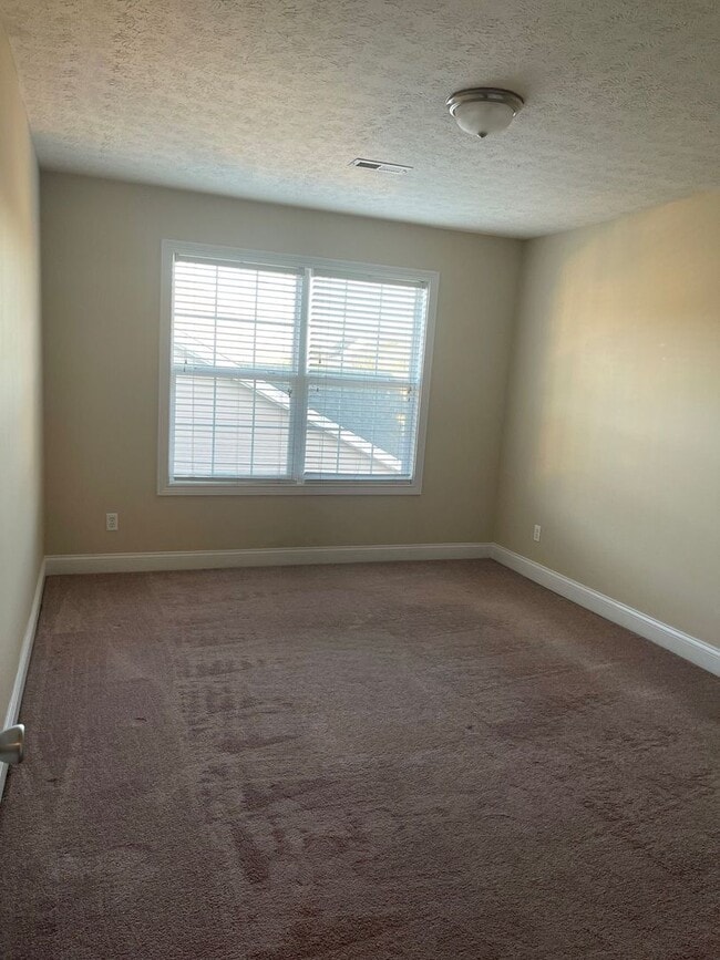 Building Photo - 417 Cabernet Dr