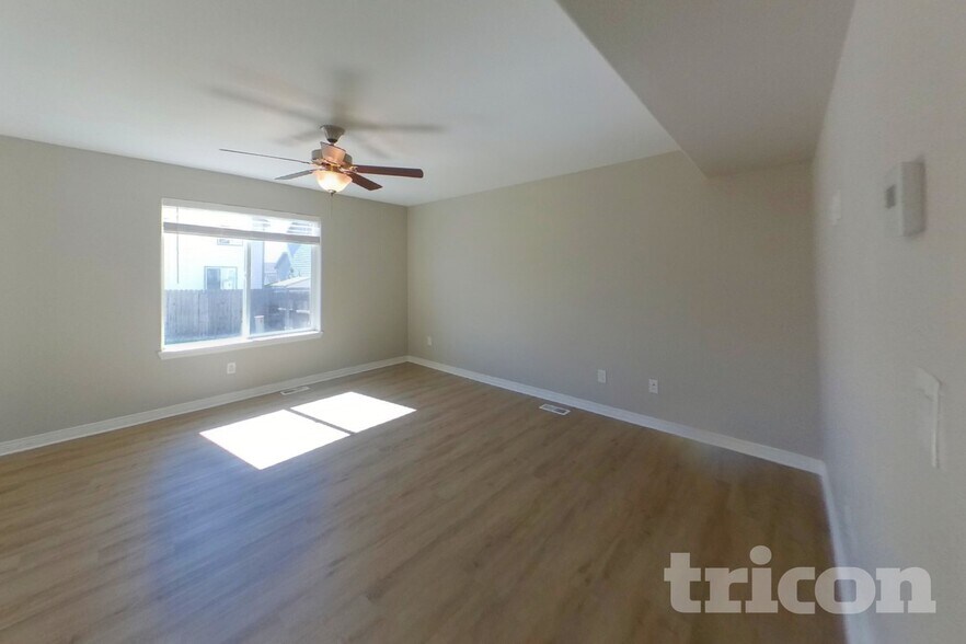 Building Photo - 6783 Galpin Dr
