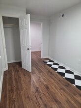 Building Photo - 3608 W 73rd Ct