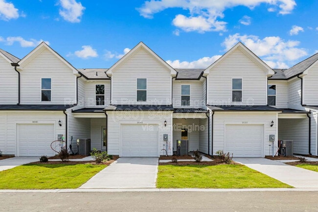 Building Photo - 16341 Leading St