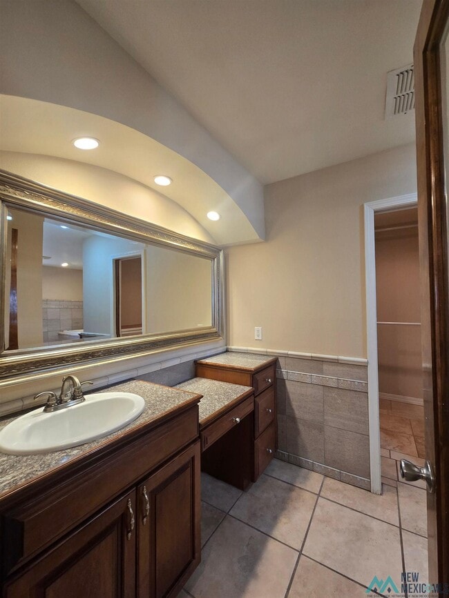 Building Photo - 108 Savannah Ct