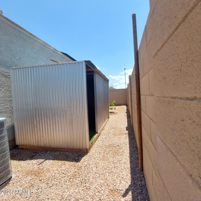 Building Photo - 25322 W Carson Dr