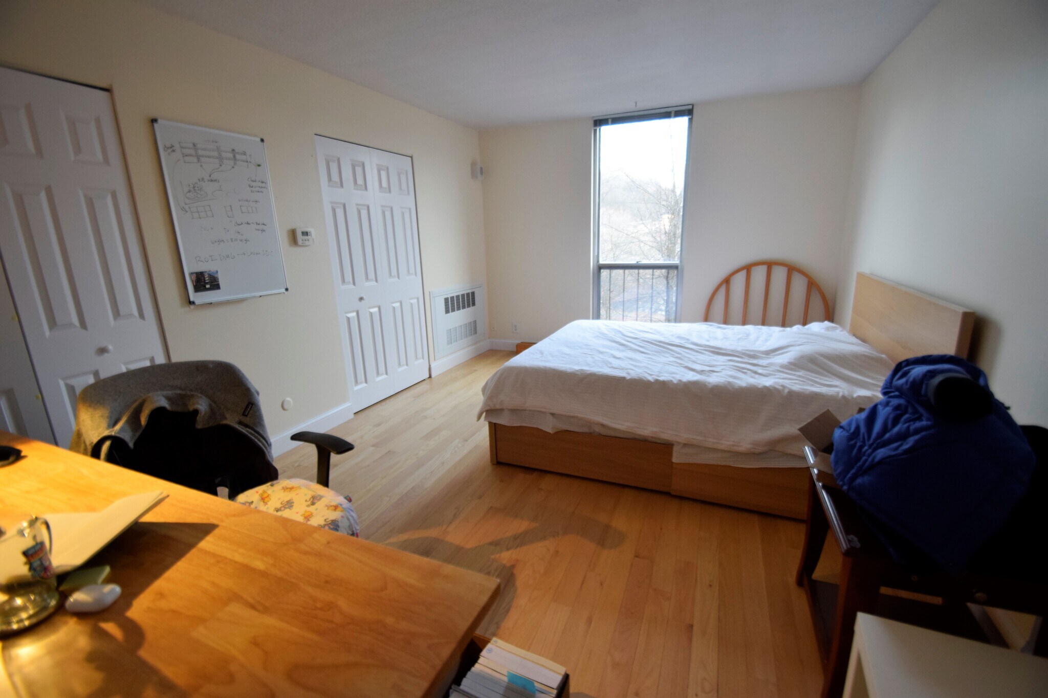 Building Photo - 33 Pond Ave