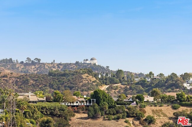 Building Photo - 6844 Cahuenga Park Trail