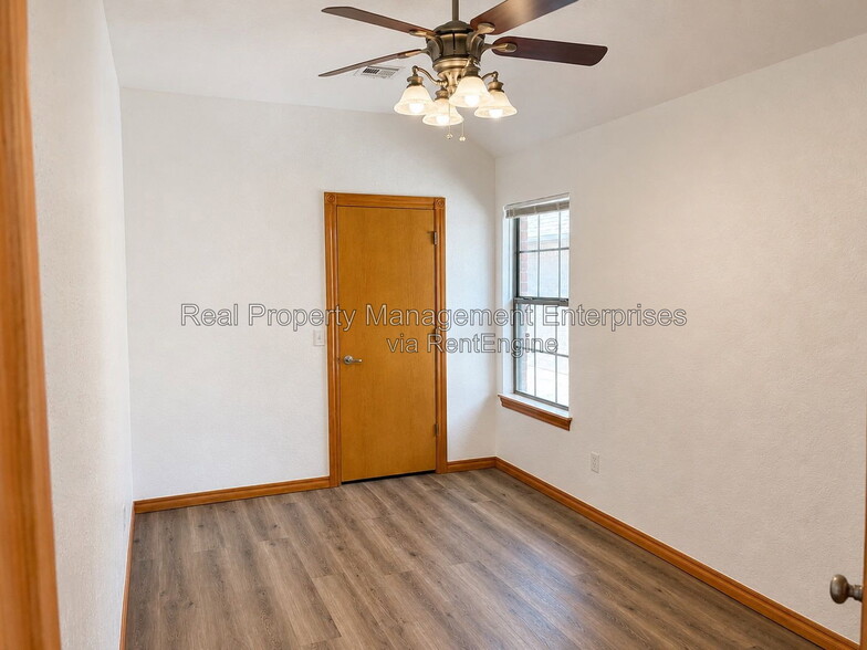 Building Photo - 4713 Castle Bay Cove