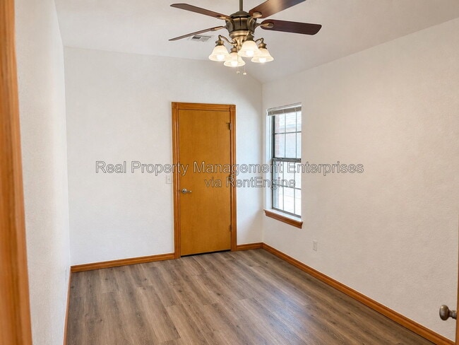 Building Photo - 4713 Castle Bay Cove
