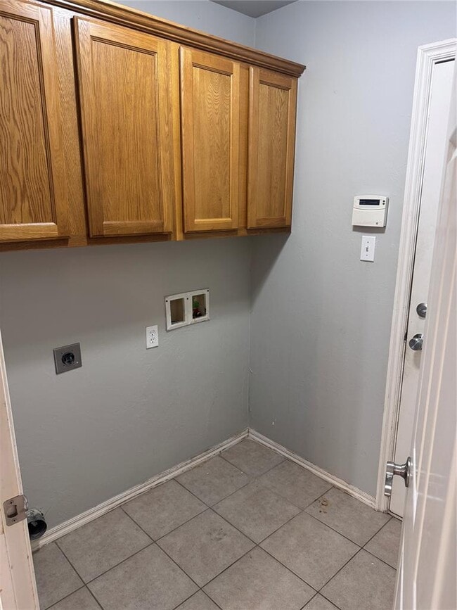 Building Photo - 2525 W Oklahoma Ave