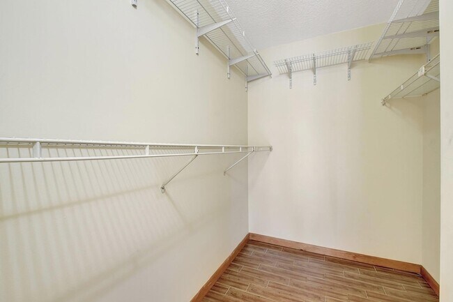 Building Photo - 616 Sea Pine Way