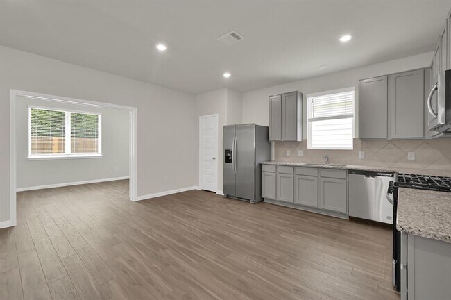 Building Photo - 13244 Musky Dr