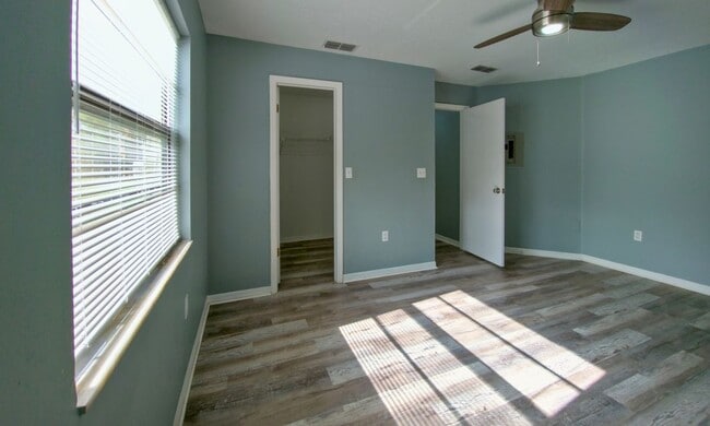 Building Photo - 7447 Mead Dr