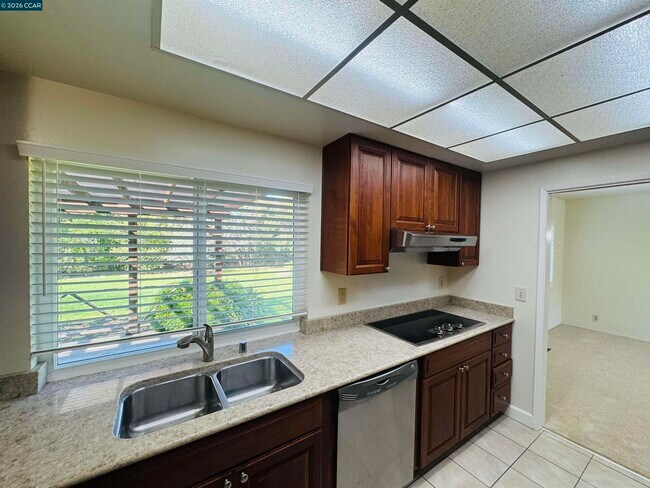 Building Photo - 103 Castle Rock Rd