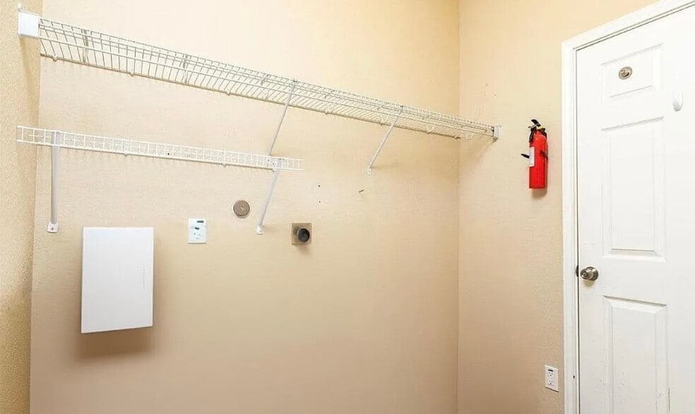 Laundry hookup - 714 Roping Star