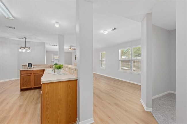 Building Photo - 11811 Skydale Dr