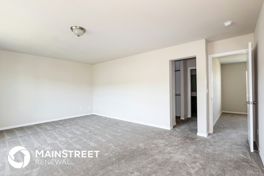 Building Photo - 2000 N 36th St