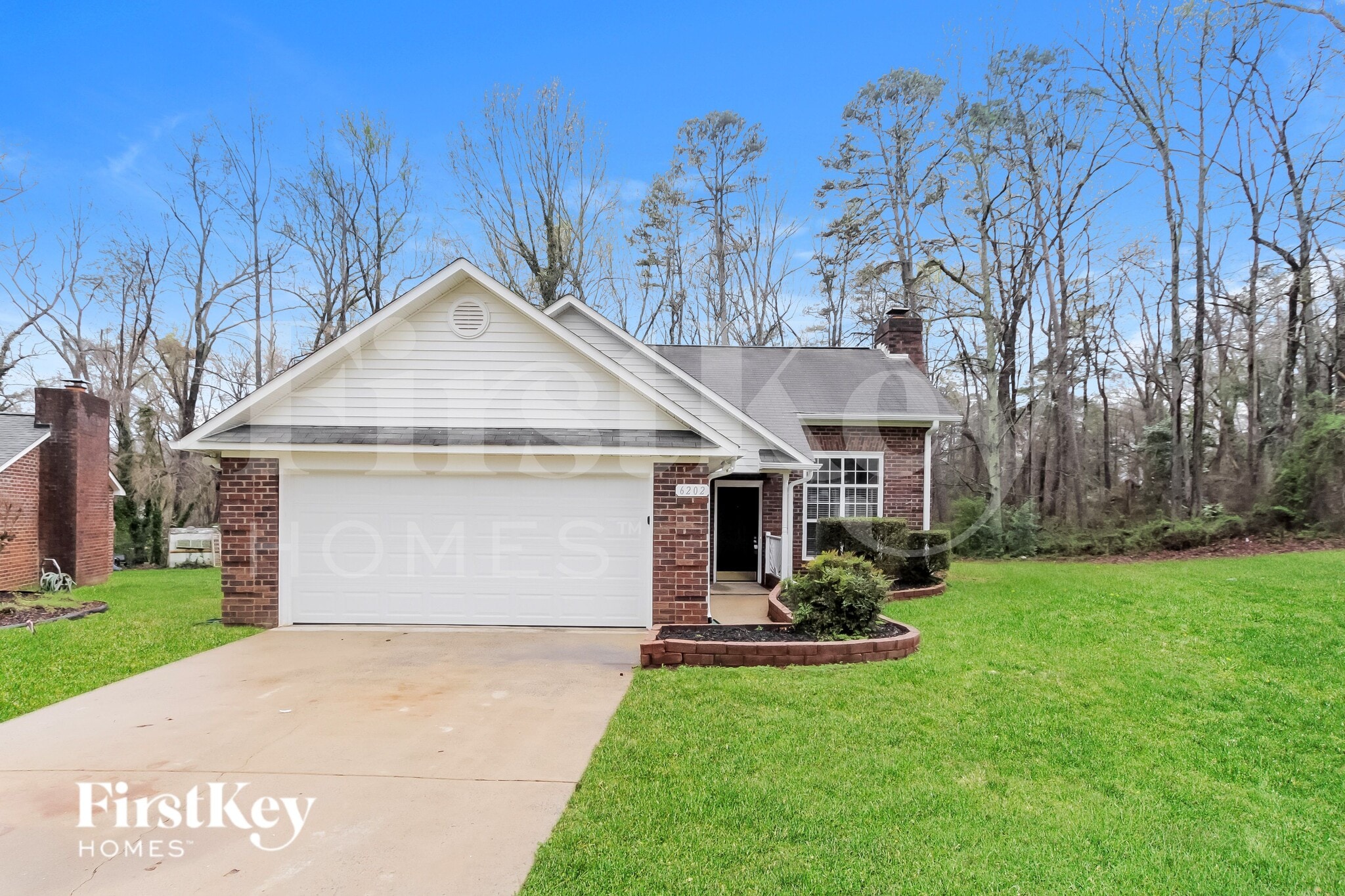 Building Photo - 6202 Suntrace Way