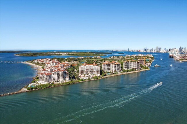 Building Photo - 7133 Fisher Island Dr