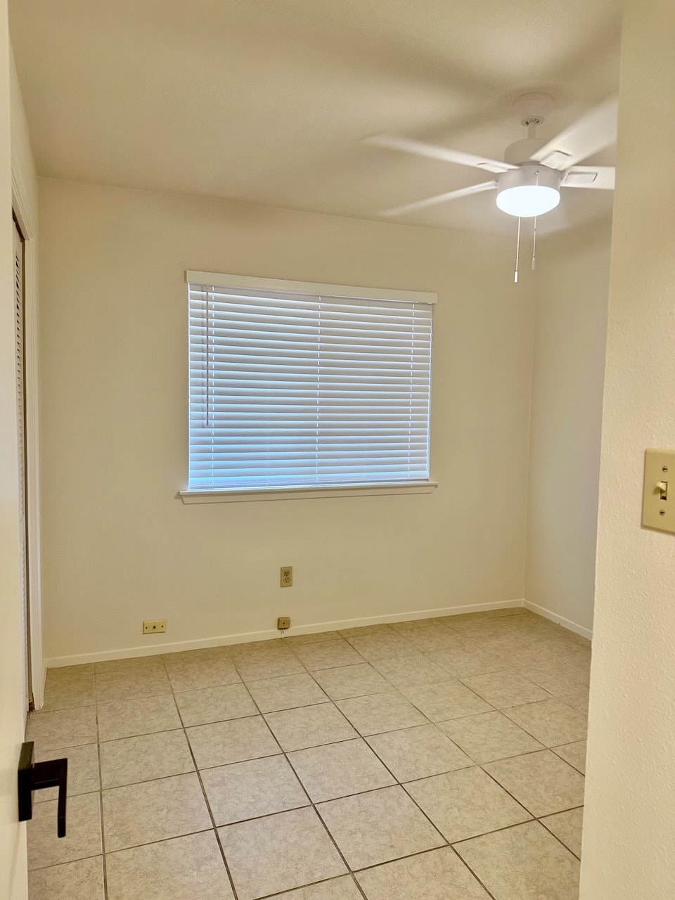 Secondary bedroom - 1302 Thornridge Rd