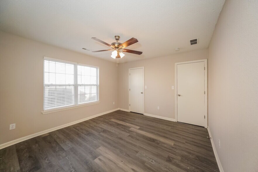 Building Photo - 4312 Village Trace Dr