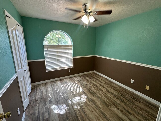 Building Photo - Spacious Home For Rent