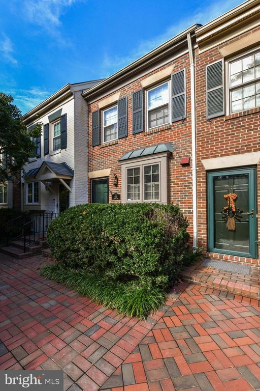 Building Photo - 1121 Portner Rd