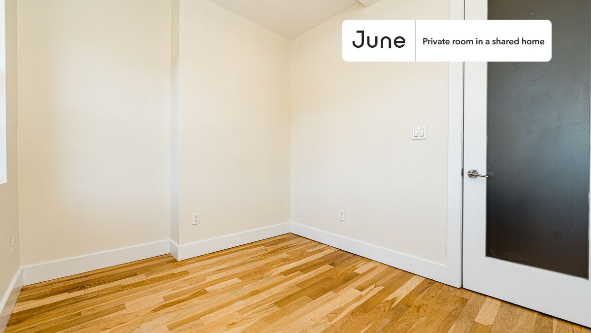 Building Photo - Room in Shared 4 bed/1 bath home