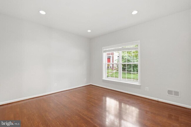 Building Photo - 13318 Summer Garden Walk