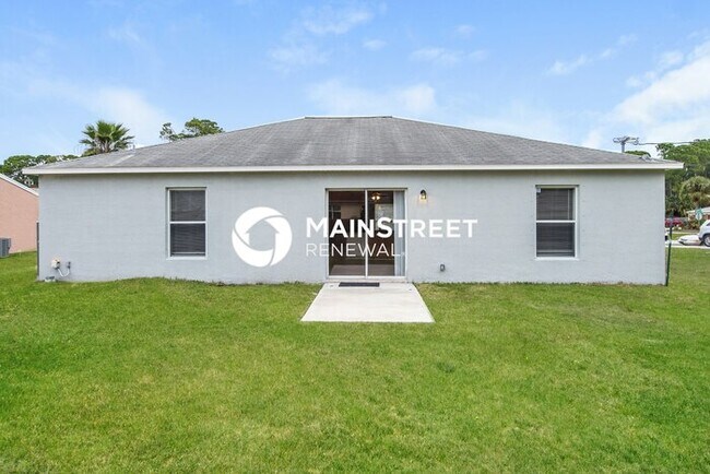 Building Photo - 3 Bedroom Pet-Friendly Home in palm bay, FL with Main Street Renewal