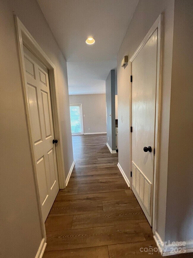 Building Photo - 3218 Selwyn Farms Ln