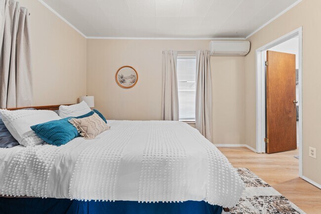 Building Photo - 1612 E 29th St