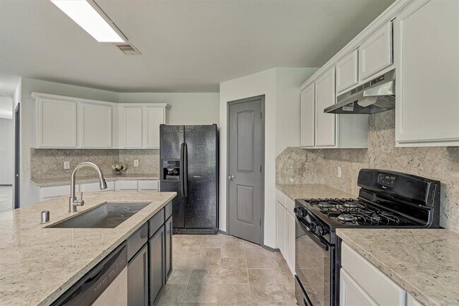 Building Photo - 2211 Treasure Mountain Dr