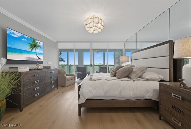 Building Photo - 7515 Pelican Bay Blvd