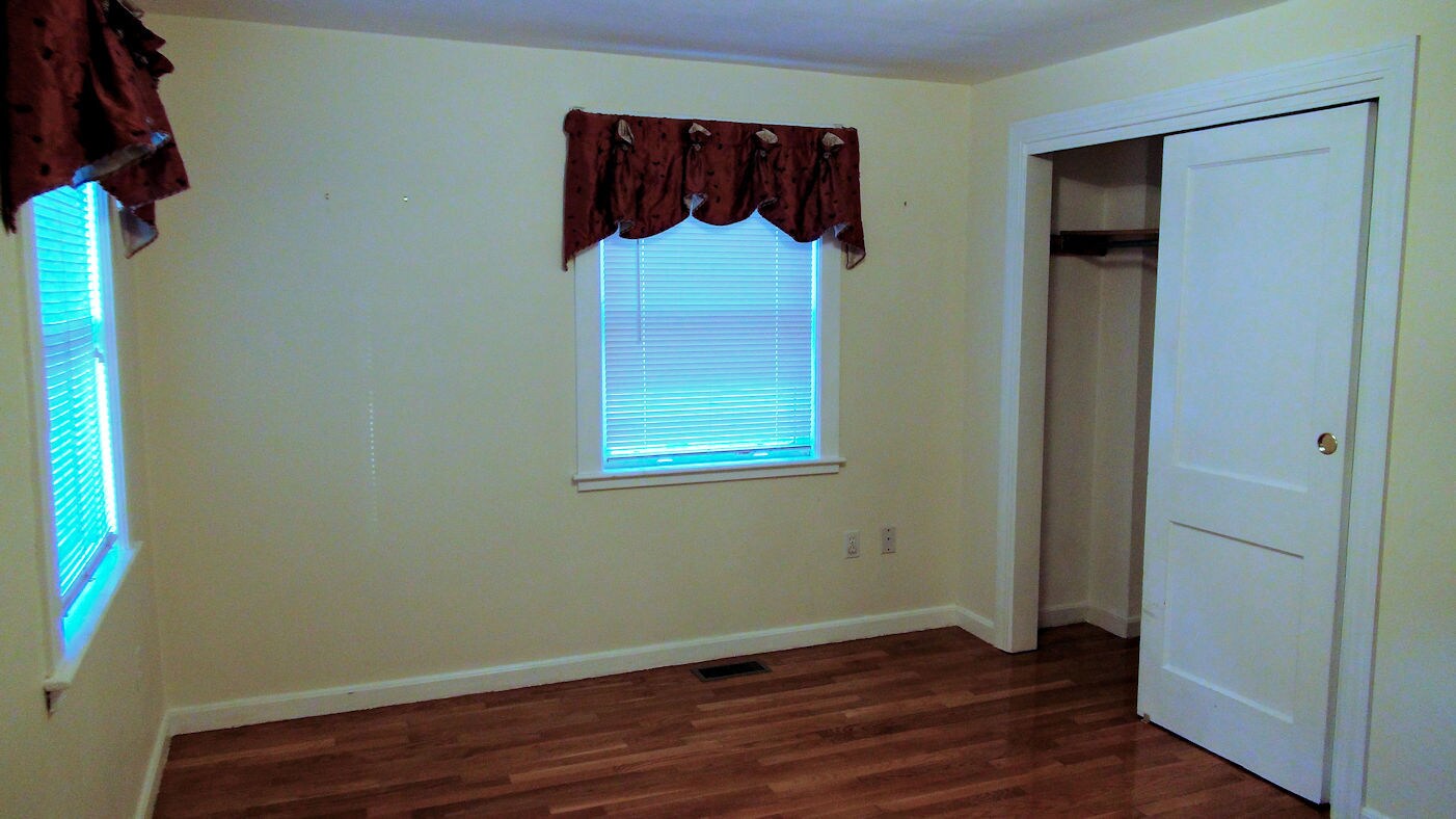 main bedroom #1 - 42 Chandler St